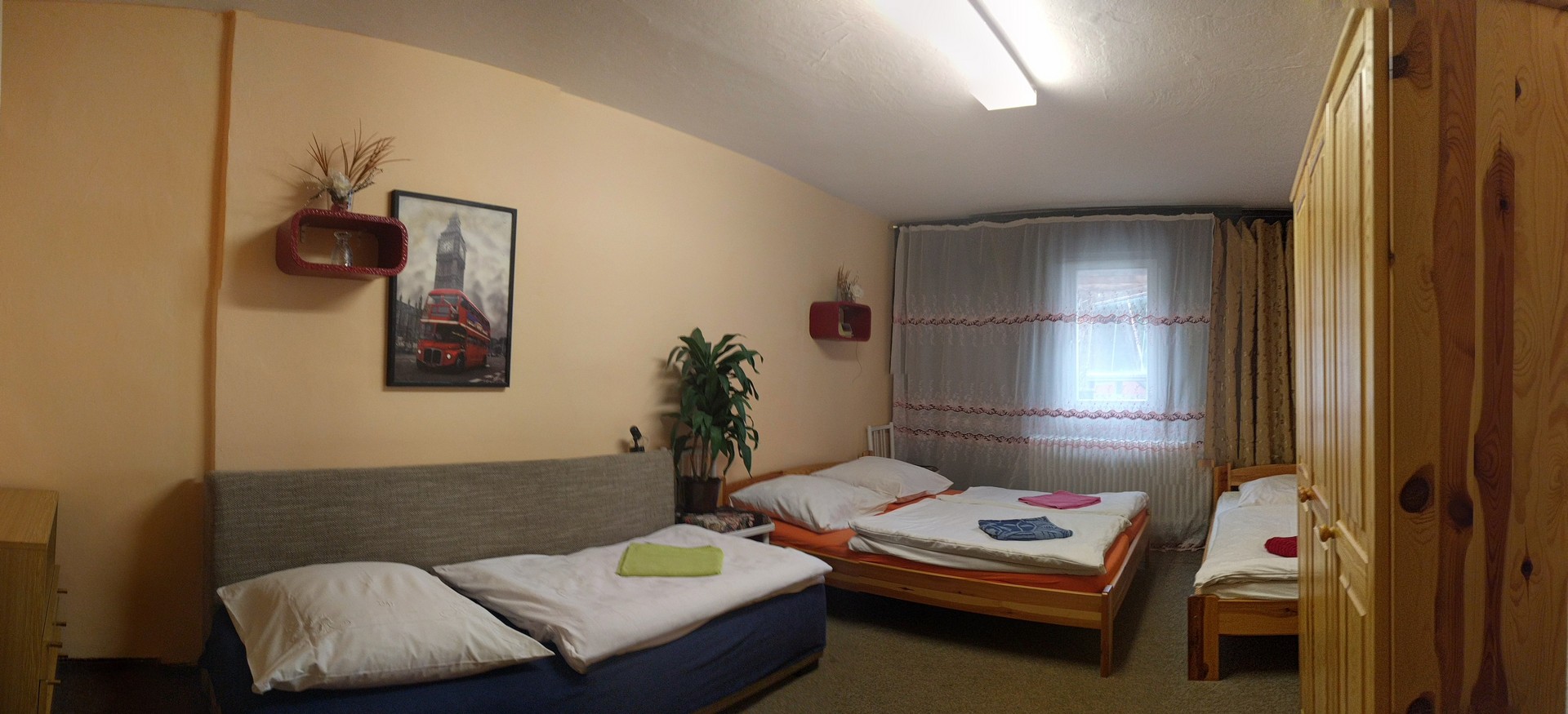 Čtyřlůžkový pokoj